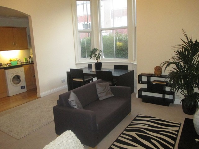  Image of 2 bedroom Maisonette for sale in Cottage Grove Southsea PO5 at Cottage Grove  Southsea, PO5 1EW