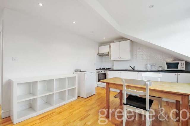  Image of 1 bedroom Flat to rent in Crossfield Road London NW3 at Swiss Cottage London Camden, NW3 4NT