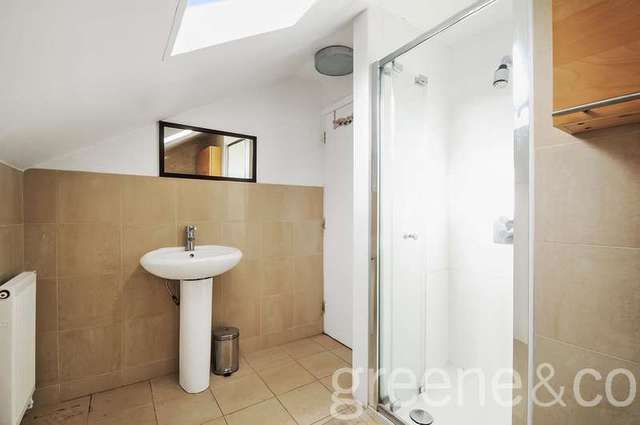  Image of 1 bedroom Flat to rent in Crossfield Road London NW3 at Swiss Cottage London Camden, NW3 4NT