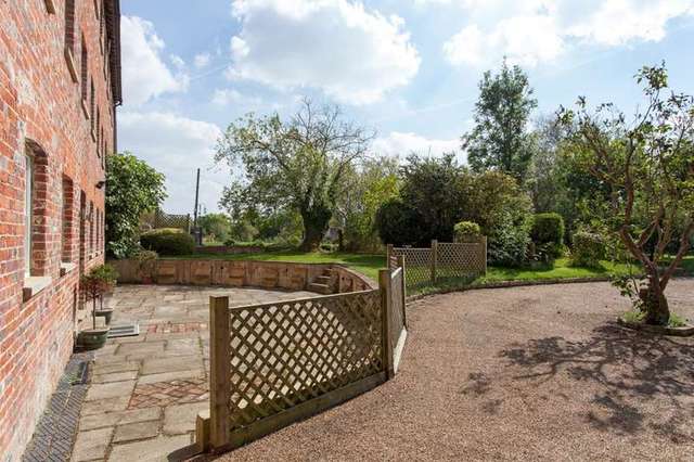  Image of 3 bedroom Apartment to rent in East Hanney Wantage OX12 at Dandridges Mill East Hanney Wantage, OX12 0JJ