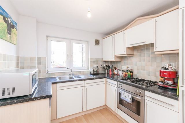  Image of 2 bedroom Flat to rent in Easter Dalry Road Edinburgh EH11 at Haymarket Edinburgh Edinburgh, EH11 2TR