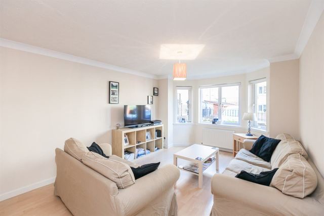  Image of 2 bedroom Flat to rent in Easter Dalry Road Edinburgh EH11 at Haymarket Edinburgh Edinburgh, EH11 2TR