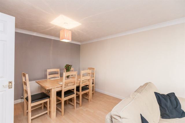  Image of 2 bedroom Flat to rent in Easter Dalry Road Edinburgh EH11 at Haymarket Edinburgh Edinburgh, EH11 2TR