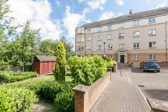  Image of 2 bedroom Flat to rent in Easter Dalry Road Edinburgh EH11 at Haymarket Edinburgh Edinburgh, EH11 2TR