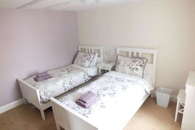  Image of 4 bedroom Detached house for sale in Pendine Carmarthen SA33 at Carmarthen Carmarthenshire Pendine, SA33 4PB