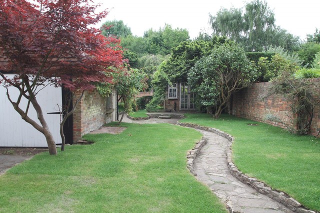  Image of 2 bedroom Semi-Detached house to rent in Fox Corner Worplesdon Guildford GU3 at Fox Corner Worplesdon Guildford, GU3 3PW