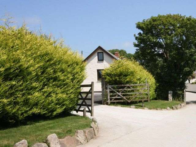  Image of Property to rent in West Trevarth West Trevarth Lanner Redruth TR16 at Sycamore Cottage,West Trevarth Farm Lanner Redruth, TR16 5TJ
