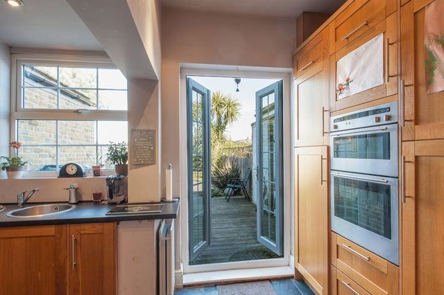  Image of 2 bedroom Terraced house for sale in Twickenham Road Hanworth Feltham TW13 at Twickenham Road Twickenham Borders!! Hanworth, TW13 6HG