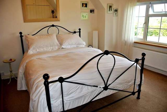  Image of 2 bedroom Terraced house for sale in Upperton Brightwell Baldwin Watlington OX49 at Upperton  Brightwell Baldwin, OX49 5PA