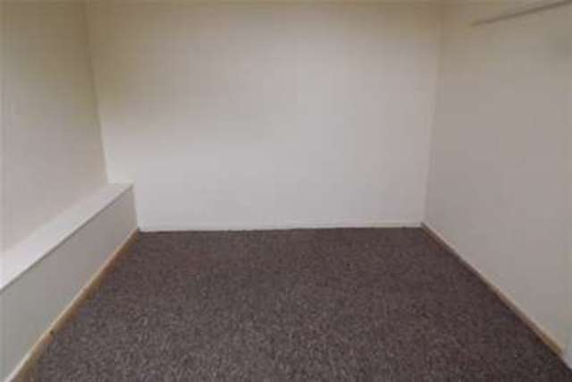  Image of 4 bedroom Property to rent in Handforth Lane Halton Lodge Runcorn WA7 at Runcorn, WA7 5YX