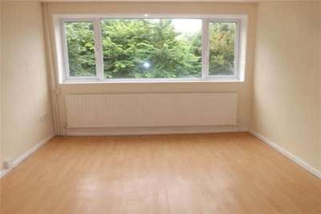  Image of 4 bedroom Property to rent in Handforth Lane Halton Lodge Runcorn WA7 at Runcorn, WA7 5YX