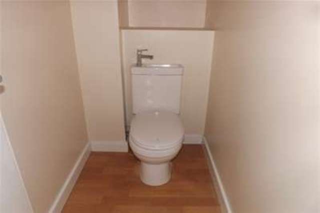  Image of 4 bedroom Property to rent in Handforth Lane Halton Lodge Runcorn WA7 at Runcorn, WA7 5YX