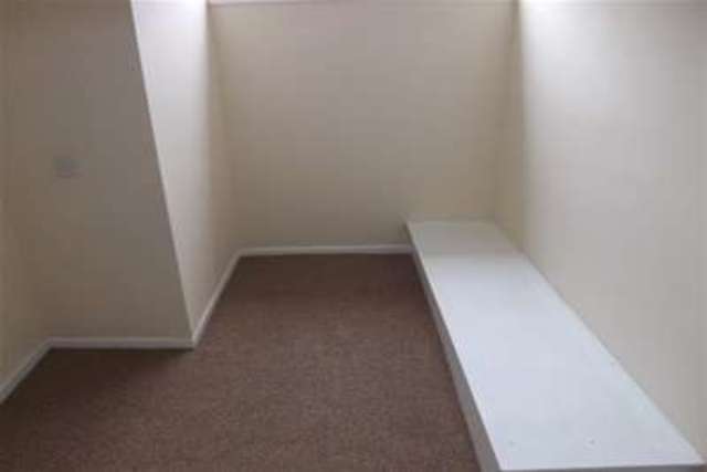  Image of 4 bedroom Detached house to rent in Handforth Lane Halton Lodge Runcorn WA7 at Runcorn, WA7 5YX