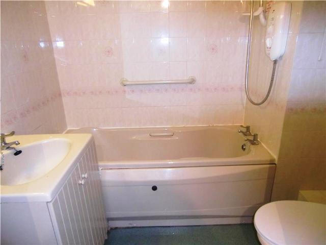  Image of 1 bedroom Apartment to rent in Filey Road Scarborough YO11 at Hartford Court Filey Road Scarborough, YO11 2TP