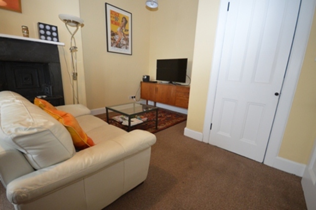  Image of 2 bedroom Flat to rent in Haymarket Terrace Edinburgh EH12 at Haymarket Edinburgh Edinburgh, EH12 5JZ