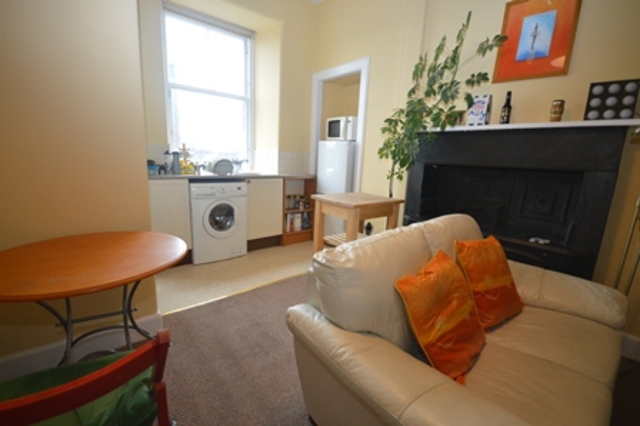  Image of 2 bedroom Flat to rent in Haymarket Terrace Edinburgh EH12 at Haymarket Edinburgh Edinburgh, EH12 5JZ