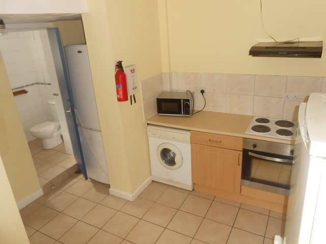  Image of 6 bedroom Detached house to rent in Treforest Treforest Pontypridd CF37 at Treforest Pontypridd Glyntaff, CF37 1DD