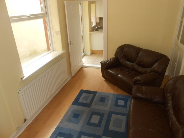  Image of 6 bedroom Detached house to rent in Treforest Treforest Pontypridd CF37 at Treforest Pontypridd Glyntaff, CF37 1DD