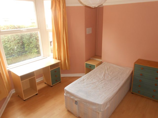  Image of 6 bedroom Detached house to rent in Treforest Treforest Pontypridd CF37 at Treforest Pontypridd Glyntaff, CF37 1DD