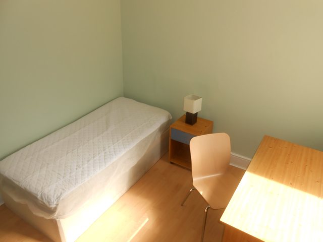  Image of 1 bedroom House Share to rent in Treforest Treforest Pontypridd CF37 at Treforest Pontypridd Glyntaff, CF37 1DD