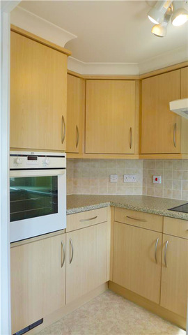  Image of 1 bedroom Apartment to rent in Ford Park Mutley Plymouth PL4 at Hermitage Court Ford Park Mutley Plain, Plymouth, PL4 6QU