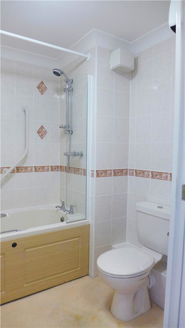  Image of 1 bedroom Apartment to rent in Ford Park Mutley Plymouth PL4 at Hermitage Court Ford Park Mutley Plain, Plymouth, PL4 6QU
