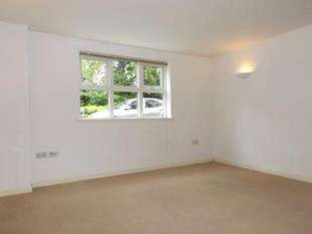  Image of 2 bedroom Flat for sale in Honeywell Close Oadby Leicester LE2 at Honeywell Close Oadby Oadby, LE2 5QQ