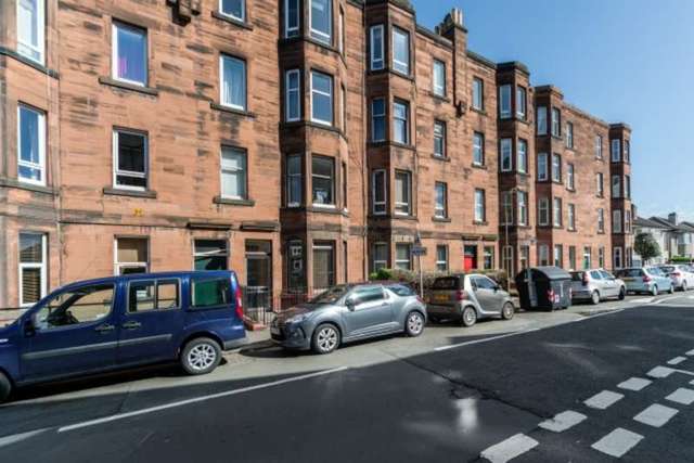  Image of 2 bedroom Flat for sale in Hermitage Park Edinburgh EH6 at Edinburgh, EH6 8HB