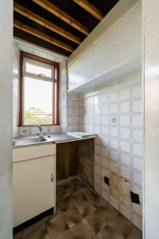  Image of 2 bedroom Flat for sale in Hermitage Park Edinburgh EH6 at Edinburgh, EH6 8HB
