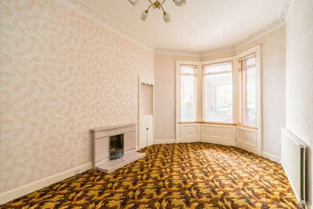  Image of 2 bedroom Flat for sale in Hermitage Park Edinburgh EH6 at Edinburgh, EH6 8HB