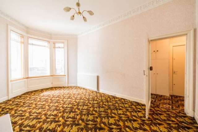  Image of 2 bedroom Flat for sale in Hermitage Park Edinburgh EH6 at Edinburgh, EH6 8HB