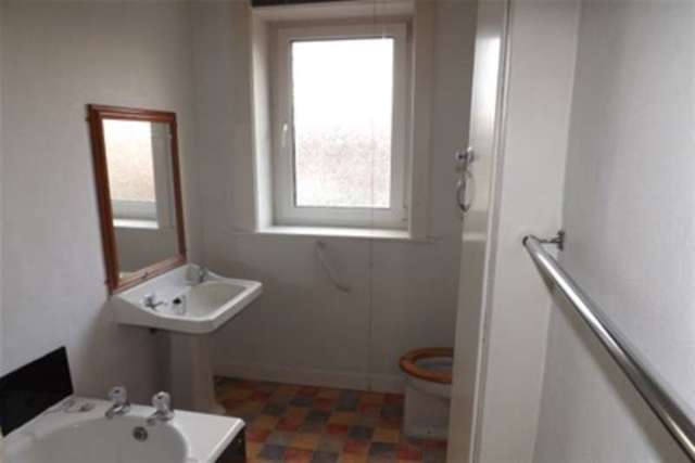  Image of 2 bedroom Terraced house to rent in Hermitage Street Rishton Blackburn BB1 at Blackburn, BB1 4NL