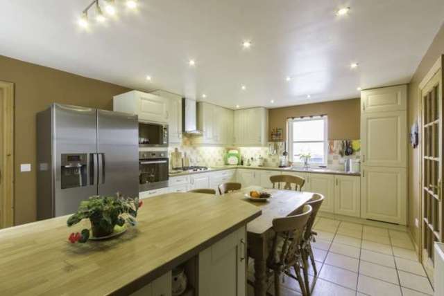  Image of 4 bedroom Bungalow for sale in Farnell Brechin DD9 at Farnell  Montrose, DD9 6UJ