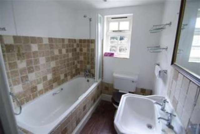  Image of 2 bedroom Detached house to rent in Chorleywood Bottom Chorleywood Rickmansworth WD3 at Rickmansworth, WD3 5JF