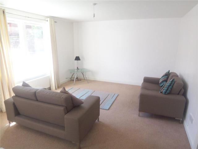  Image of 2 bedroom Flat to rent in Innes Park Road Skelmorlie PA17 at Skelmorlie North Ayrshire North Ayrshire, PA17 5BA