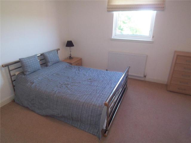  Image of 2 bedroom Flat to rent in Innes Park Road Skelmorlie PA17 at Skelmorlie North Ayrshire North Ayrshire, PA17 5BA