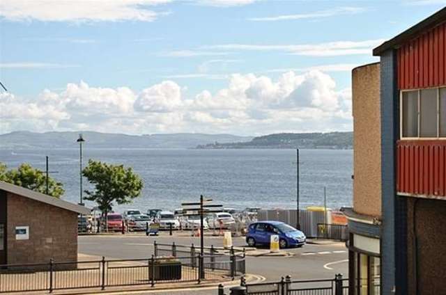  Image of 2 bedroom Flat for sale in Kirk Brae Dunoon PA23 at Dunoon, PA23 7HQ
