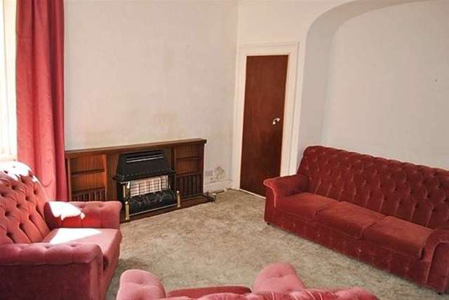  Image of 2 bedroom Flat for sale in Kirk Brae Dunoon PA23 at Dunoon, PA23 7HQ