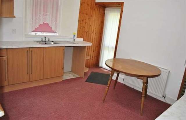  Image of 2 bedroom Flat for sale in Kirk Brae Dunoon PA23 at Dunoon, PA23 7HQ