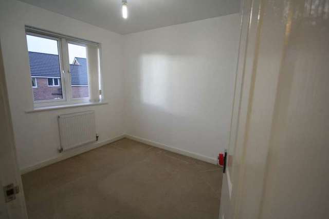  Image of 3 bedroom Mews to rent in Lockfield Runcorn WA7 at Lockfield, Runcorn  Runcorn, WA7 4BE