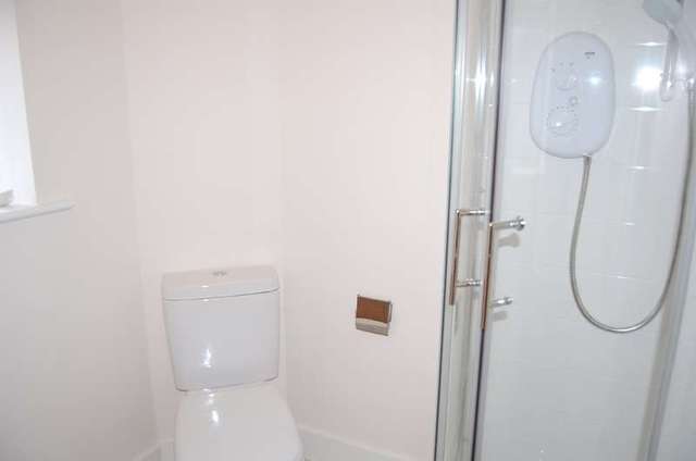  Image of Studio flat to rent in Hardy Road Parkstone Poole BH14 at Lower Parkstone  Poole, BH14 9AW