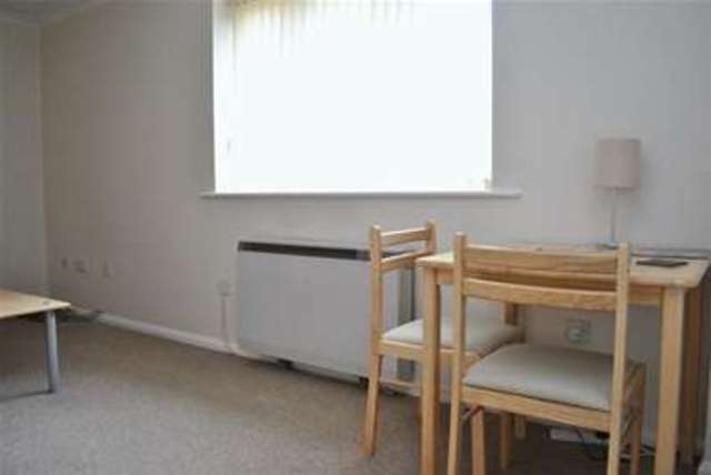  Image of 1 bedroom Flat to rent in Luther King Close London E17 at London, E17 8RX