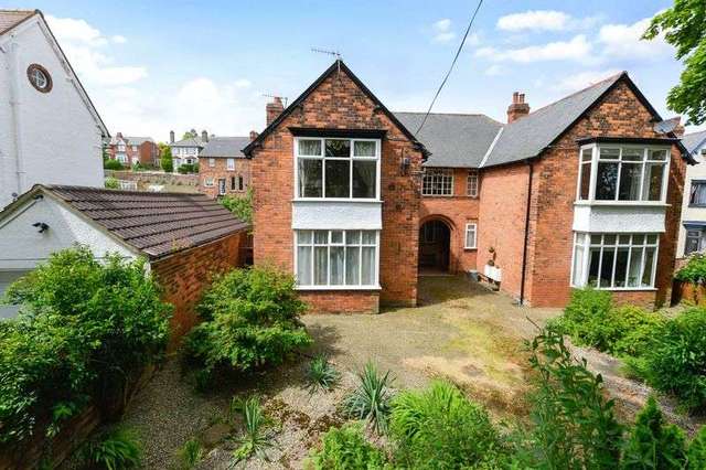  Image of 2 bedroom Flat for sale in Manor Avenue Scarborough YO12 at Manor Avenue  Scarborough, YO12 5JR