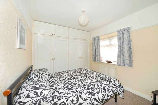  Image of 2 bedroom Flat for sale in Manor Avenue Scarborough YO12 at Manor Avenue  Scarborough, YO12 5JR