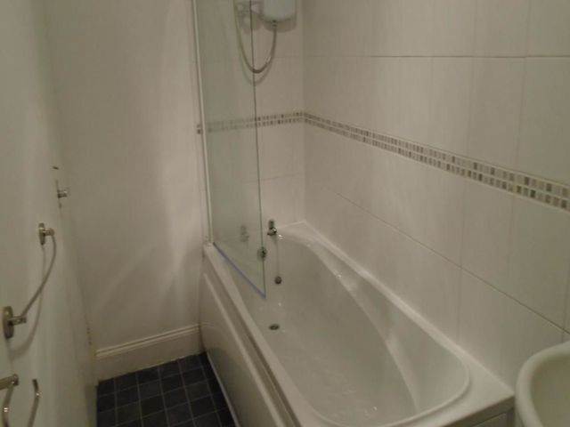  Image of 2 bedroom Flat to rent in Market Street Perth PH1 at Perth Perthshire Perthshire, PH1 5QH