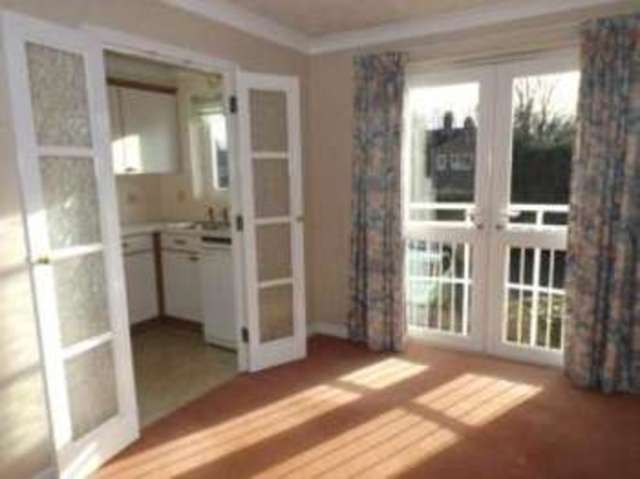  Image of 2 bedroom Flat for sale in Northampton Road Market Harborough LE16 at Northampton Road Market Harborough Market Harborough, LE16 9HZ