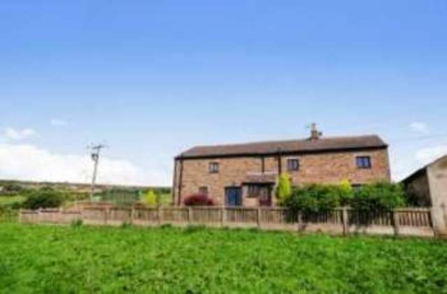  Image of 4 bedroom Barn Conversion for sale in Long Hey Lane Pickup Bank Darwen BB3 at Long Hey Lane Pickup Bank Hoddlesden, BB3 3QD