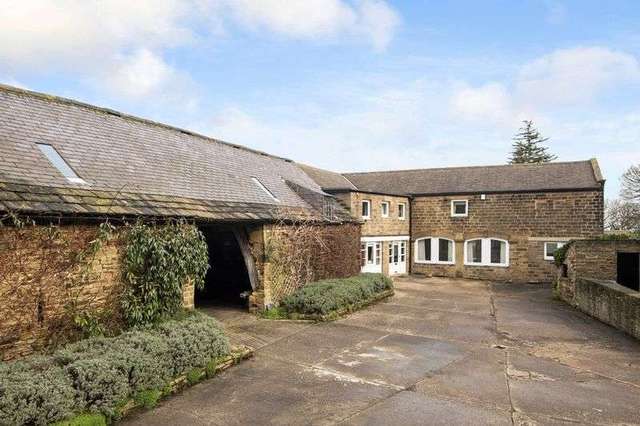  Image of 5 bedroom Property for sale in Moor End Lane Silkstone Common Barnsley S75 at Moor End Lane Silkstone Common Barnsley, S75 4RA