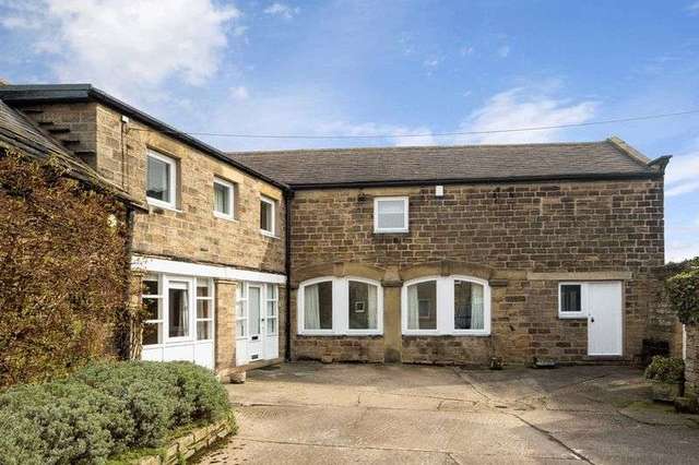  Image of 5 bedroom Property for sale in Moor End Lane Silkstone Common Barnsley S75 at Moor End Lane Silkstone Common Barnsley, S75 4RA
