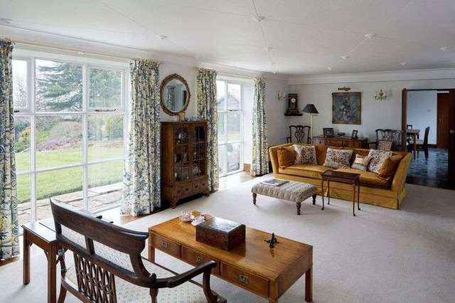  Image of 5 bedroom Property for sale in Moor End Lane Silkstone Common Barnsley S75 at Moor End Lane Silkstone Common Barnsley, S75 4RA